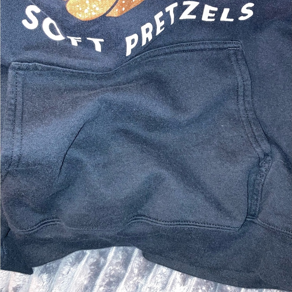 Adult Size Small Smales Pretzels Dayton, OH Hoodie Sweatshirt - Picture 4 of 4